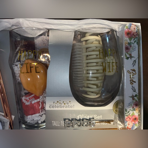 BRIDE GIFT BOX BRIDE TO BE - Picture 7 of 8